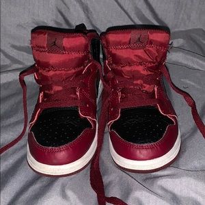 Size 10 toddler boy Jordan’s